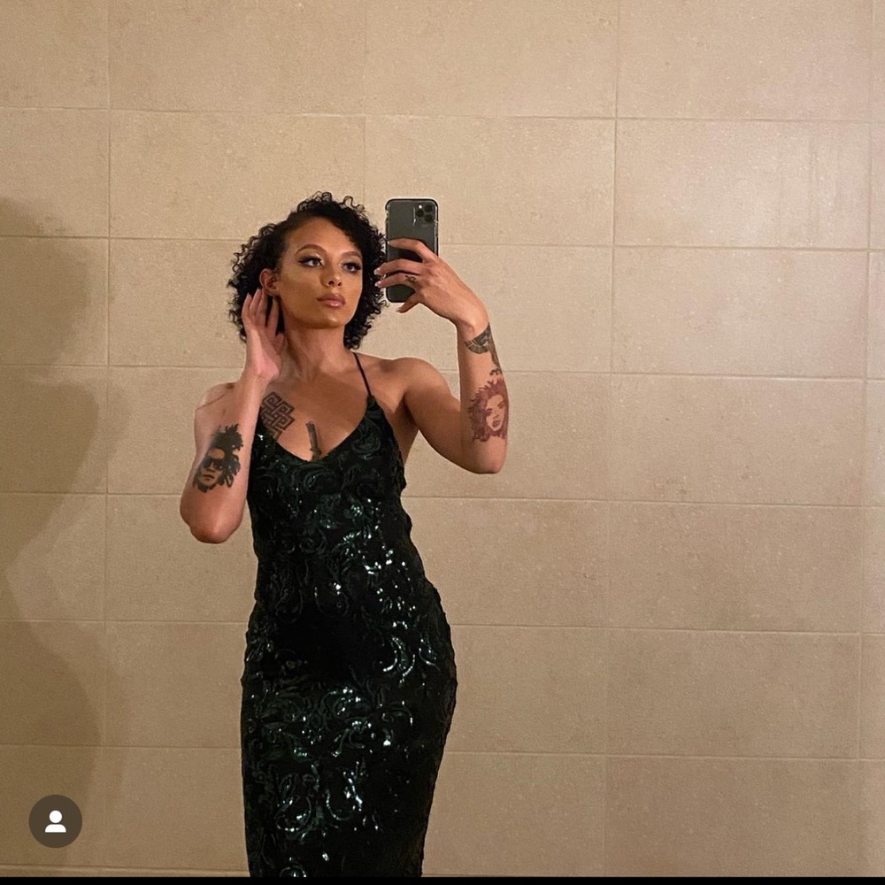 Windsor Formal Green Sequined Open Back Dress